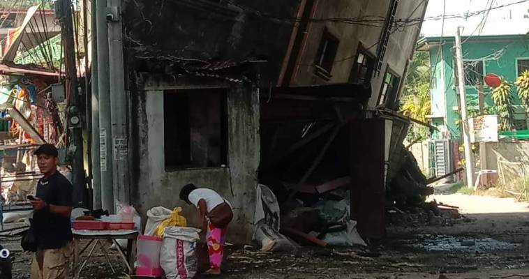 Σεισμός 7 Ρίχτερ χτύπησε τις Φιλιππίνες (video),