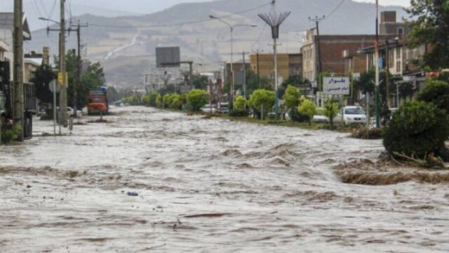 Δεκάδες νεκροί από πλημμύρες στο Ιράν - Επλήγη και η Τεχεράνη (video),