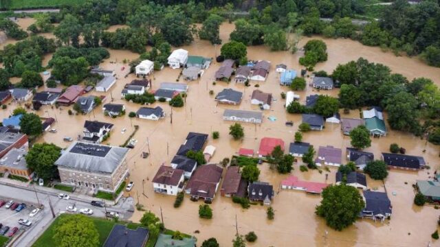 Φονικές πλημμύρες στο Κεντάκι των ΗΠΑ - 25 νεκροί (video),