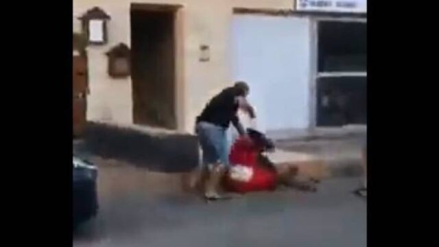 Κύπρος: Βίντεο-σοκ από την άγρια επίθεση εμπόρου σε Αφρικανή μητέρα