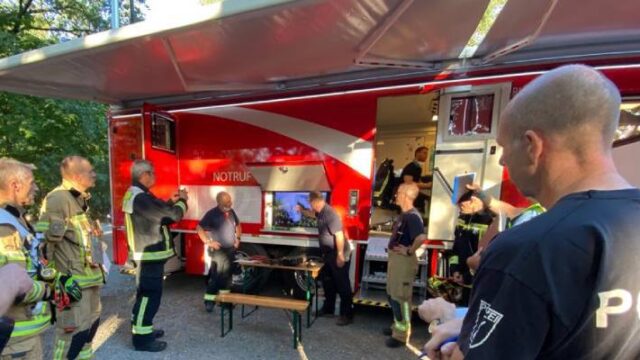 Φωτιά στο δάσος του Βερολίνου μετά από ισχυρή έκρηξη (video)