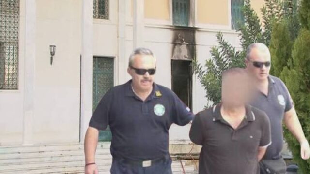 Στον ανακριτή ο πατέρας της 6χρονης που πνίγηκε στη θάλασσα,