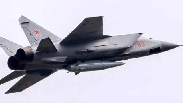 Ρωσικά MIng με υπερηχητικούς πυραύλους στο Καλίνιγκραντ