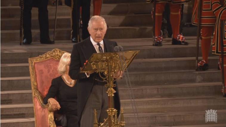 Υπόσχεση Κάρολου να βαδίσει στα χνάρια της Ελισάβετ (video),