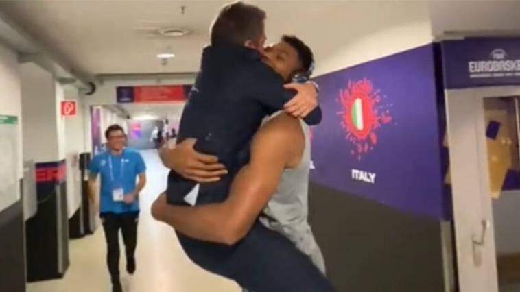 Ο Ποτζέκο πανηγυρίζει στην αγκαλιά του Αντετοκούνμπο (video),