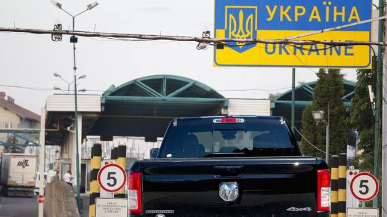 Χρυσές δουλειές κάνουν Ουκρανοί με τα δυτικά όπλα στη μαύρη αγορά, Γιώργος Βενέτης