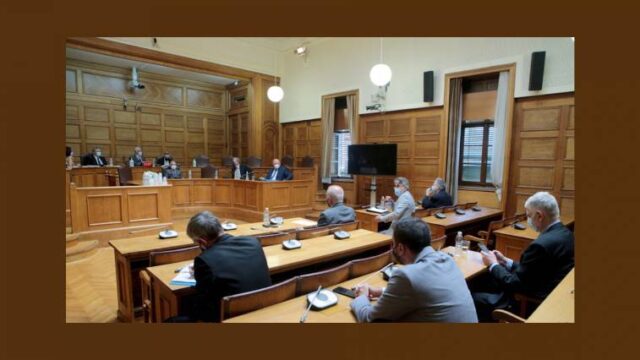 Στην Επιτροπή Θεσμών νυν και πρώην της ΕΥΠ για παρακολουθήσεις,