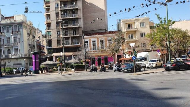 Πυροβολισμοί στην πλατεία Βάθης - Τραυματίστηκαν δύο Κούρδοι (video),