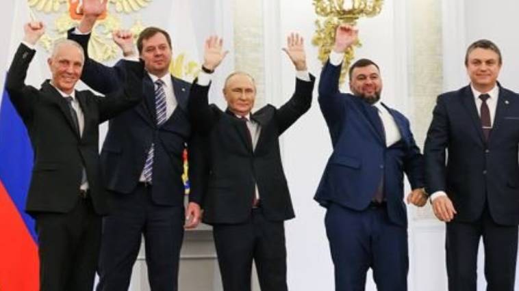 Μαίνεται η αντεπίθεση των Ουκρανών – O Πούτιν διορίζει τους κυβερνήτες (video)