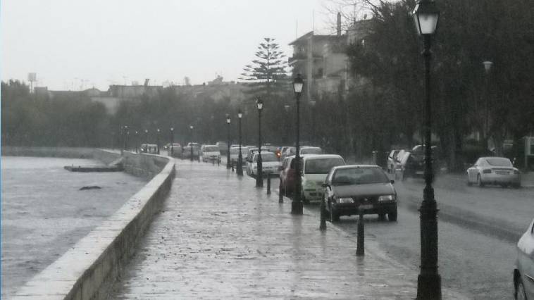 Πλημμύρες στη Κέρκυρα από την κακοκαιρία (video)