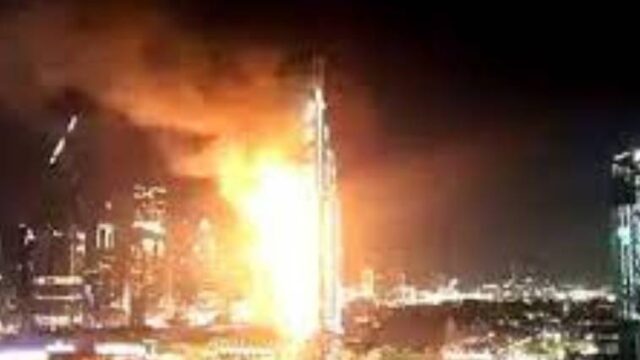 Στις φλόγες παραδόθηκε ο πύργος Emaar στο Ντουμπάι (video) ,