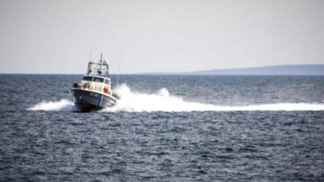 Στην Παλαιοχώρα Χανίων το αλιευτικό με εκατοντάδες μετανάστες,