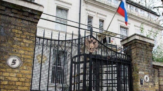 Κόσοβο: Οι παραιτήσεις, η ανάρτηση της πρεσβείας και ο "ρωσικός δάκτυλος", Ορφέας Μπέτσης
