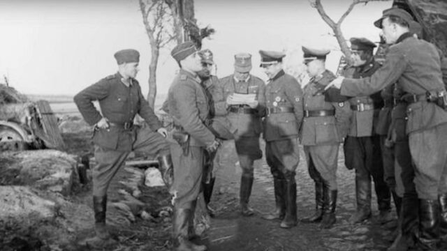Σοβιετικοί στο πλευρό του Χίτλερ – Η γερμανοντυμένη ταξιαρχία Καμίνσκι, Παντελής Καρύκας