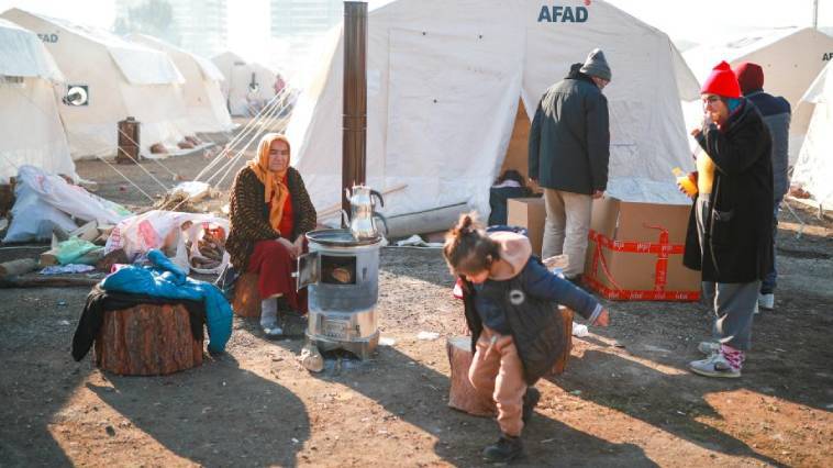 Μάχη με τον χειμώνα και τις ελλείψεις για τους άστεγους στην Τουρκία,
