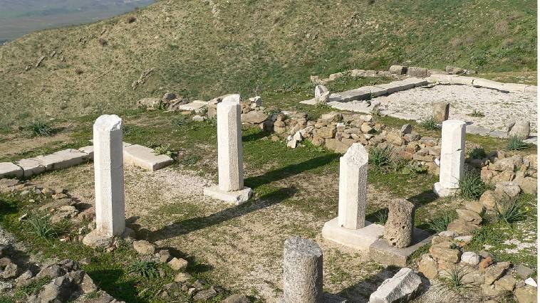 Με ελληνική χρηματοδότηση βάφτισαν αρχαιοελληνικές πόλεις ιλλυρικές!, Ορφέας Μπέτσης