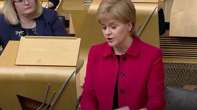 Γιατί συνελήφθη η πρώην πρωθυπουργός της Σκωτίας