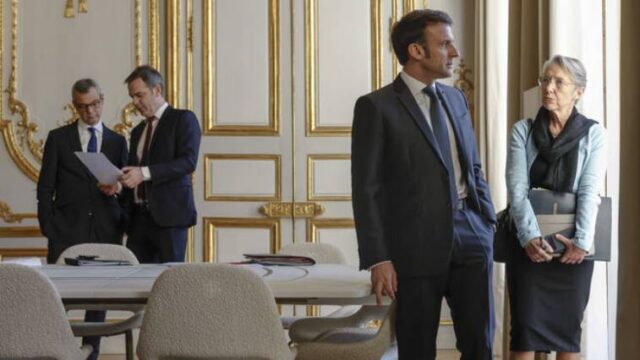 Κρίνεται το συνταξιοδοτικό στη Γαλλία και η τύχη της κυβέρνησης Μπορν