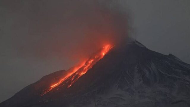 Εκρήξεις ηφαιστείων στην Καμτσάτκα - Συναγερμός στις πτήσεις (video),