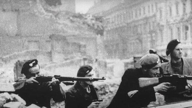 Η εξέγερση της Βαρσοβίας – Σφαγή Πολωνών αμάχων από τους Ναζί, Παντελής Καρύκας