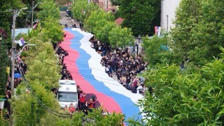 Συνεχίζονται οι διαδηλώσεις των Σέρβων στο βόρειο Κόσοβο,