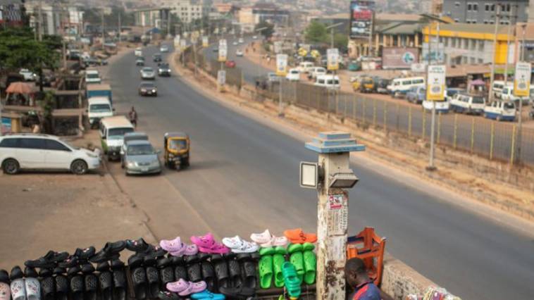 Επίθεση ενόπλων σε αμερικανικό κονβόι στη Νιγηρία (video),