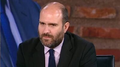 Μαρκόπουλος: "Δεν θα περιφέρω τα πτυχία μου για να ικανοποιηθεί ο βούρκος"