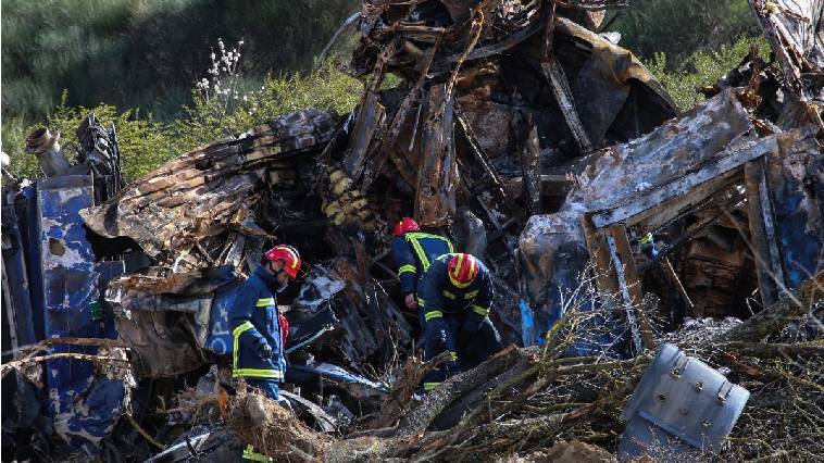 "Μετέφεραν χώμα από το σημείο σε ιδιωτικό οικόπεδο" - Νέες αποκαλύψεις για την τραγωδία στα Τέμπη