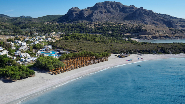 Η SWOT Hospitality παρουσιάζει το πολυτελές Lindian Village Beach Resort Rhodes, Curio Collection by Hilton