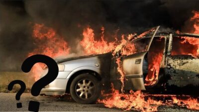 Φωτιά σε αυτοκίνητο πριν τη λίμνη Κουμουνδούρου