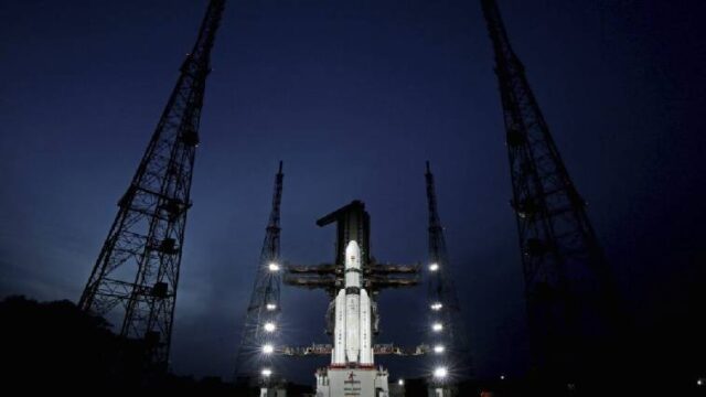 Το διαστημόπλοιο Chandrayaan-3 της Ινδίας μπήκε σε τροχιά γύρω από τη Σελήνη