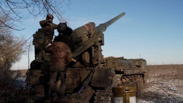 Οι ουκρανικές δυνάμεις απωθούν τις ρωσικές επιθέσεις, η κατάσταση είναι δύσκολη, λέει ο στρατηγός Σίρσκι