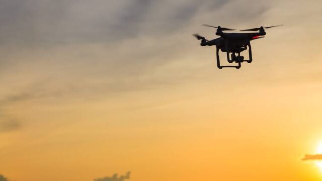Εκατέρωθεν ανακοινώσεις Μόσχας-Κιέβου για καταρρίψεις drone