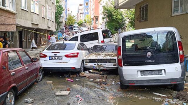 Δύο νεκροί και μεγάλες ζημιές από την καταιγίδα στην Κωνσταντινούπολη,
