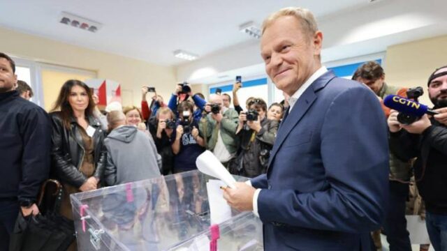 Εκλογές στην Πολωνία: Ήττα της κυβέρνησης - Πλειοψηφεί το σχήμα Τουσκ,