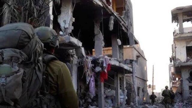 Πεδίο μάχης το κέντρο της Γάζας - Συνεδριάζουν οι αραβικές και ισλαμικές χώρες,
