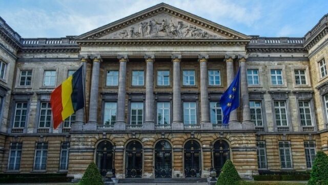 Η βελγική εισαγγελία δεν θα ζητήσει προς το παρόν την άρση της ασυλίας της Μαρί Αρενά