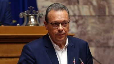 Φάμελλος σε Μητσοτάκη για το Συμβούλιο Πολιτικών Αρχηγών: Μην λειτουργείτε σαν Λουδοβίκος