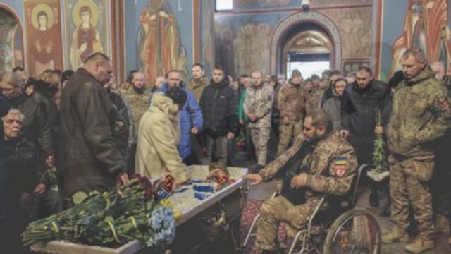 Στα χνάρια του στρατηγού Νιβέλ βαδίζουν οι Ουκρανοί, Κωνσαντίνος Γιαννακός