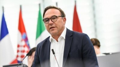 Κόσμος: Παραιτήθηκε ο Πέτρος Κόκκαλης από τη γραμματεία του κόμματος