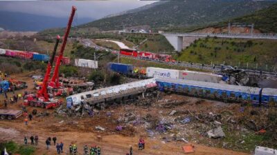 Μηνύματα του πολιτικού κόσμου για τα τρία χρόνια από την τραγωδία των Τεμπών