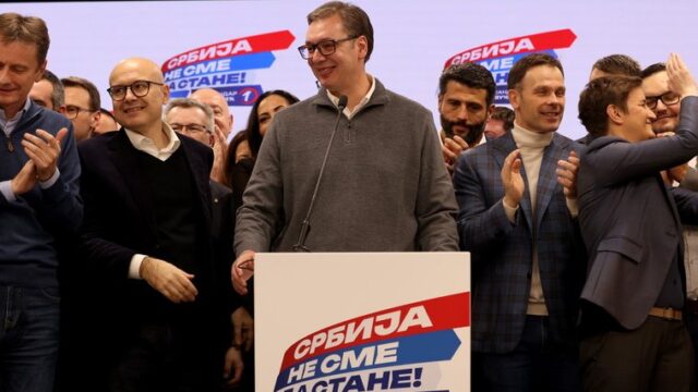 Θρίαμβος του κόμματος του Αλεξάνταρ Βούτσιτς στις σερβικές βουλευτικές εκλογές