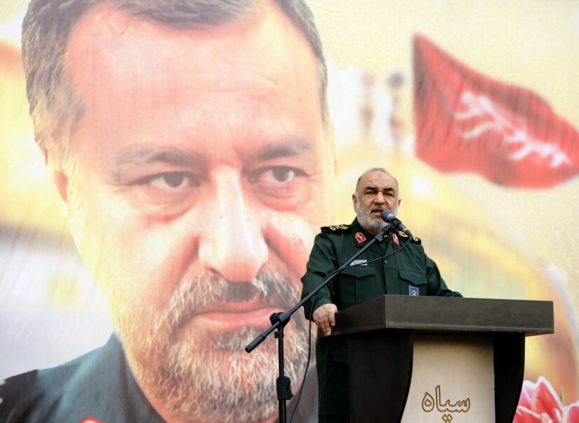 Υπό την παρουσία του Χαμενεΐ η κηδεία Μουσαβί στην Τεχεράνη