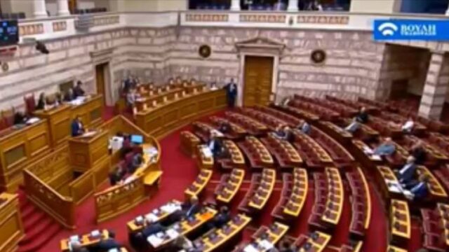 Φάμελλος: "Σχέδιο αδικίας προωθεί η κυβέρνηση" - Ανδρουλάκης: "Επιστρέφετε ψίχουλα στην κοινωνία"