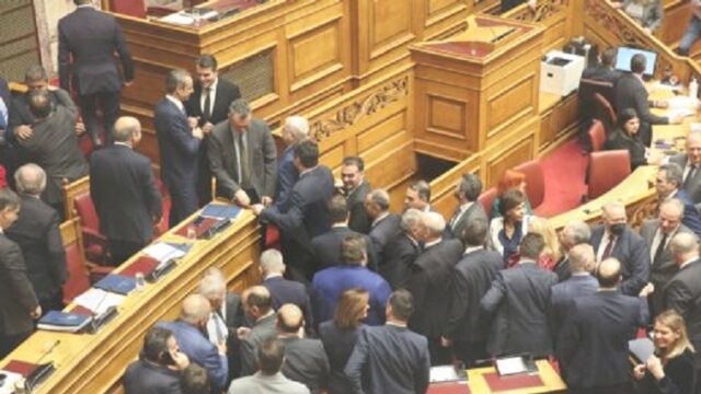 Χωρίς αντίπαλο ο Μητσοτάκης στη Βουλή για τον προϋπολογισμό