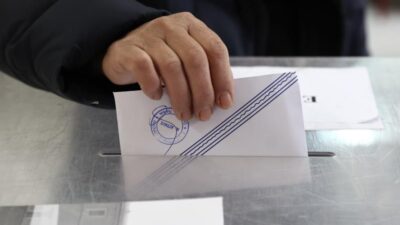 Προτιμότερο το χάος από τον Μητσοτάκη! – Το λέει δημοσκόπηση όχι η Κόμπρα