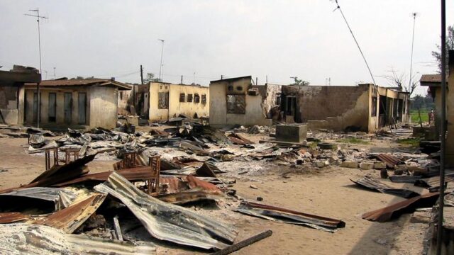 Εκατόμβη νεκρών στη Νιγηρία από ενόπλους που επιτέθηκαν σε χωριά