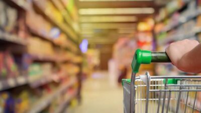 Οριακή αύξηση για τον πληθωρισμό, στο 2,7% τον Φεβρουάριο, σύμφωνα με την ΕΛΣΤΑΤ