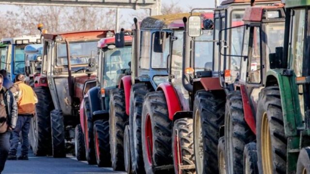 Ανησυχία στην κυβέρνηση για τα αγροτικά μπλόκα - Συγκεντρώσεις σε Λάρισα και Θεσσαλονίκη,