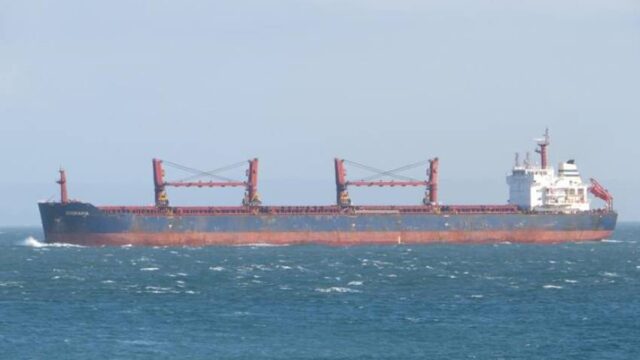 Πύραυλος στο πλοίο "Ζωγραφιά" στην Ερυθρά - Η QE ακυρώνει δρομολόγια LNG,